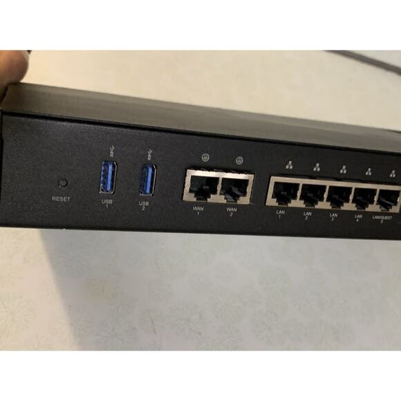 Pakedge Device and Software RK-1 Multi Media Router LAN Port Rack Ears Included - Picture 6 of 8